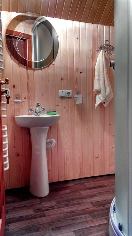 Cottage Ozerniy Lazeshchyna Room photo
