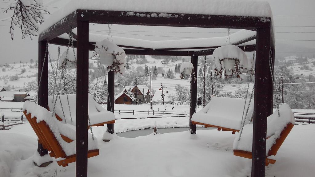 Cottage Ozerniy Lazeshchyna Exterior photo